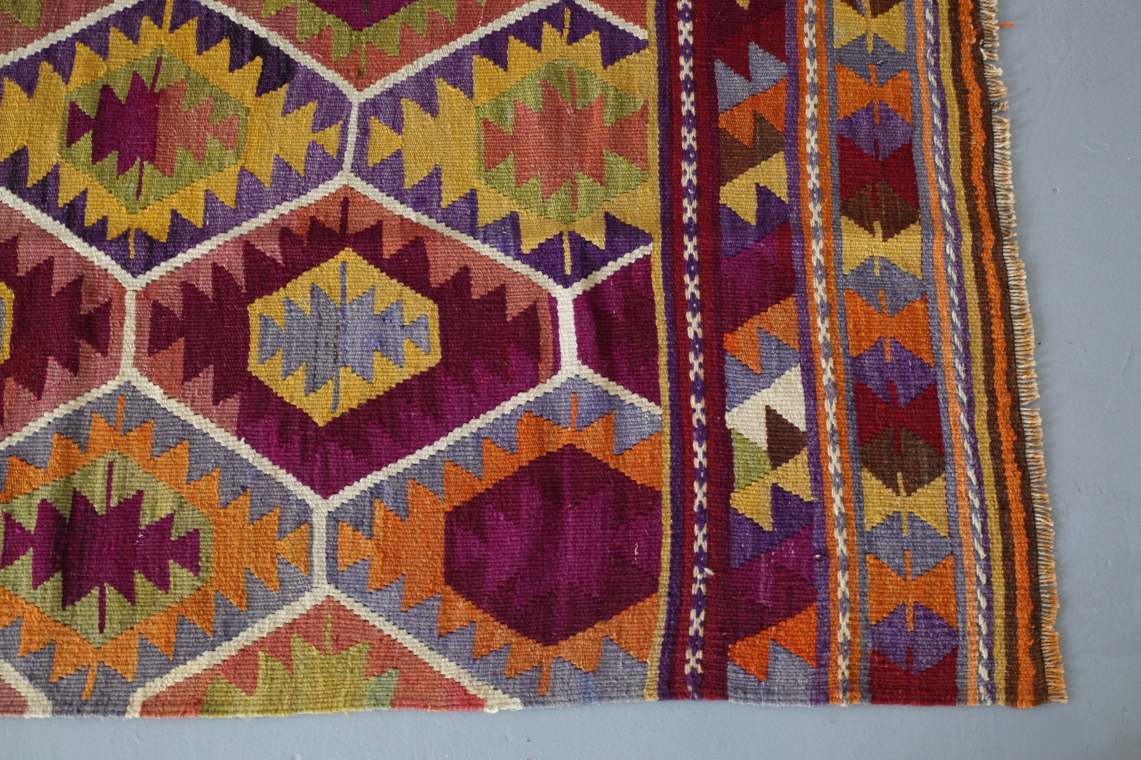 Vintage Turkish Antalya Barak Kilim Rug 5'10"x7'10"